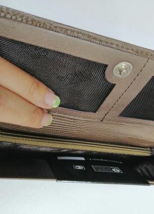 Женский кожаный кошелёк с камнями