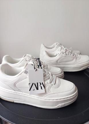 Кросівки zara