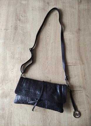 Небольшая женская  фирменная кожаная сумка кросс боди  roberto d'angelo, made in italy.