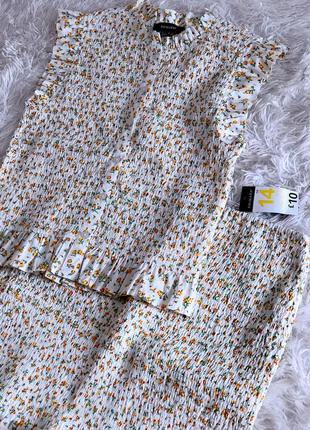 Нежный костюм-резинка в цветашках primark