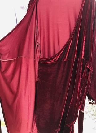 Розкішна оксамитова жіноча вечірня сукня4 фото
