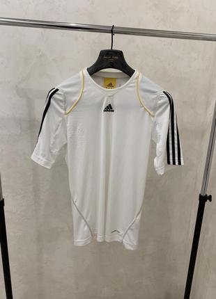 Спортивна футболка adidas футбольна біла