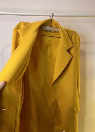 Пальто пиджак желтый цвет идеальное состояние размер s полиэстер xs s подкладка4 фото