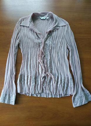 Блузка с кружевными вставками