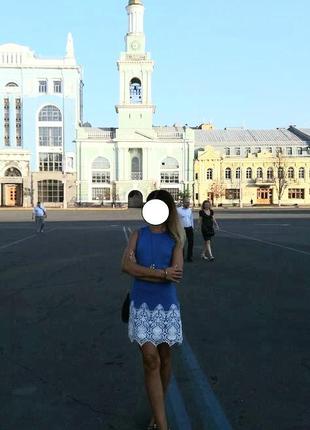 Плаття нарядне з мереживом