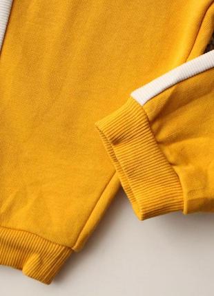 Яркие утепленные спортивные штанишки джоггеры f&amp;f с лампасами на малыша 9-12 мес3 фото