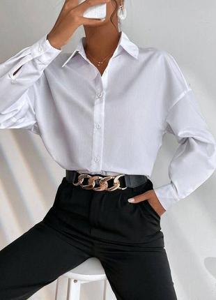 Классическая женская рубашка с разрезом на спине1 фото