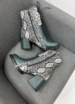 Шкіряні ботильони черевики на каблуку колір на вибір