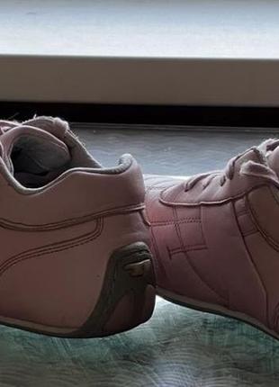 Шкіряні кросівки diesel оригінальні рожеві3 фото