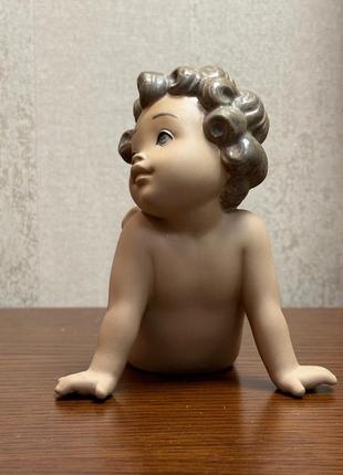 Фарфоровая статуэтка lladro «симпатичный херувим».2 фото