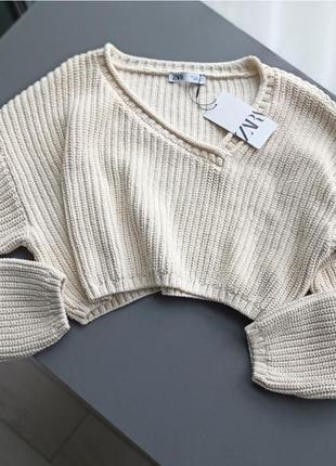 Женский свитер кроп хлопок  с косым вырезом3 фото