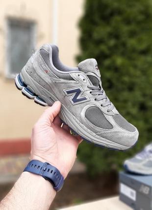 Мужские кроссовки new balance 2002r темно серые с синей скидкой sale &lt;unk&gt; smb2 фото