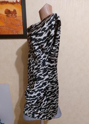 Сатиновое атласное платье в животный принт h&amp;m s7 фото