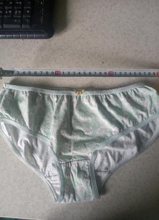 Трусики на девочку.