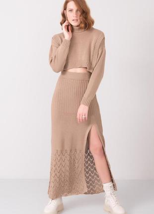 Крутой трикотажный в"язаный костюм