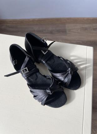 Туфельки черные танцевальные3 фото
