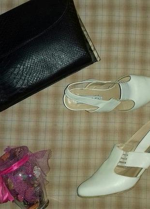 Кожаные туфли босоножки 37-38р