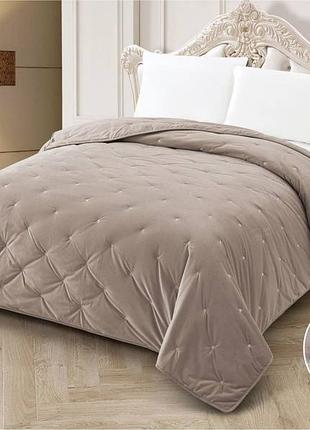 Велюровое покрывало с наполнителем