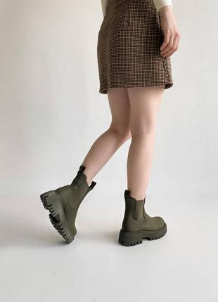 Стильные ботинки зеленого цвета8 фото