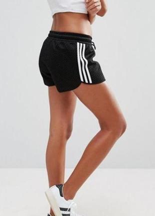 Крутые трикотажные хлопковые шорты  бренда adidas uk 12-14 eur 40-423 фото