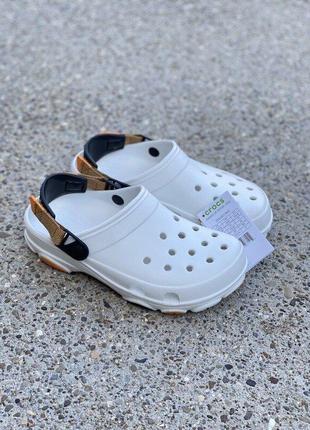 Крокс класік клог білі crocs classic all terrain white / multi10 фото