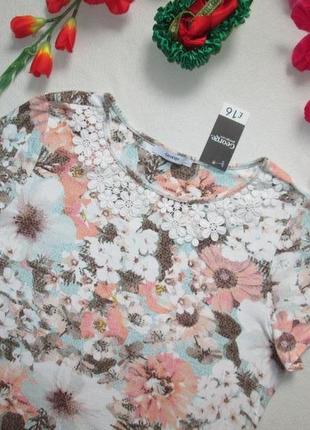 Шикарная натуральная стрейчевая футболка в цветочный принт с ажурным воротничком george.2 фото
