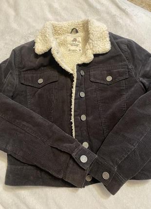 Курточка - шерпа от pull &amp; bear