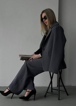 Трендовый деловой женский костюм пиджак на подкладке и широкие брюки палаццо свободного кроя комплект4 фото