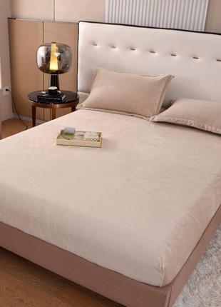 Велюрове простирадло на гумці з наволочками