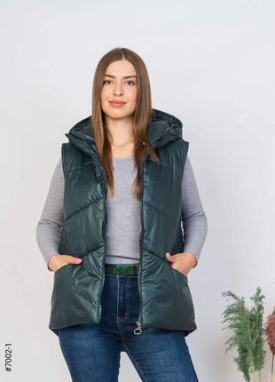 Женские безрукавка уже в наличии на складе.