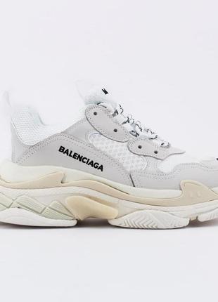 Жіночі кросівки balenciaga triple s  люкс якість