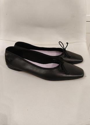 Кожаные новые балетки zara