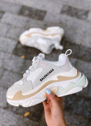 Женские кроссовки balenciaga triple s люкс качество