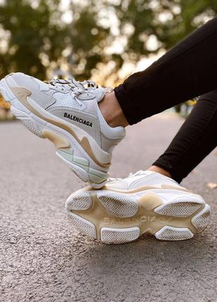 Жіночі кросівки balenciaga triple s  люкс якість6 фото