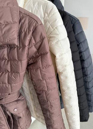 Жіноча стильна весняна демісезонна куртка осінь весна молочна графіт чорна з пояском...