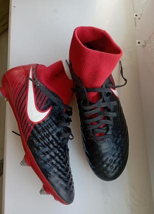 Бутсы футбольные копочки nike magista