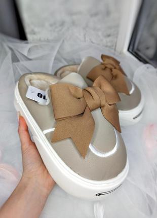 Тапочки, домашнє взуття, хатні капці, капці для дому, тапулі, тапки жіночі, хатні тапочки