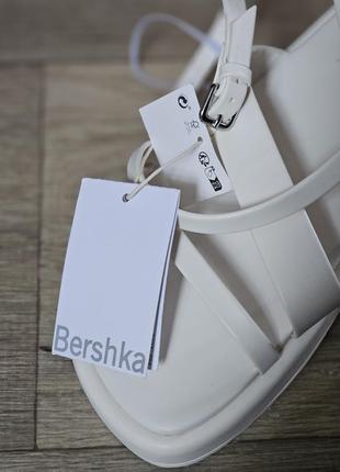 Босоножки bershka р.393 фото