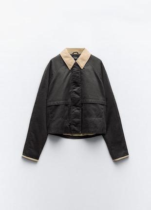 Вощена куртка з контрастним коміром zara