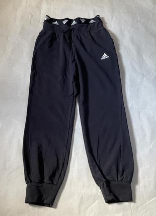 Спортивные фирменные штаны