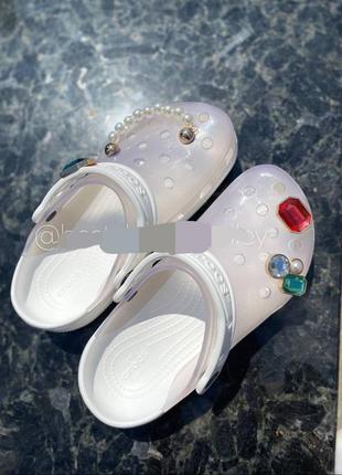 Crocs translucent + jibbitz, оригинал6 фото