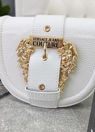 Классная белая сумка в стиле versace jeans couture