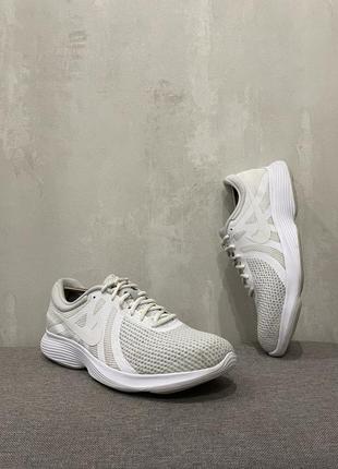 Спортивні бігові кросівки кеди взуття nike revolution1 фото