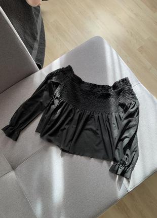 Топ с открытыми плечами