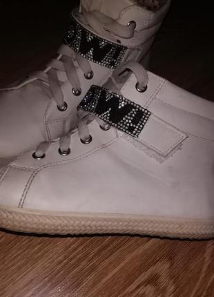 Ботинки белого цвета2 фото