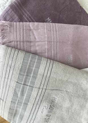 Махровые полотенца1 фото