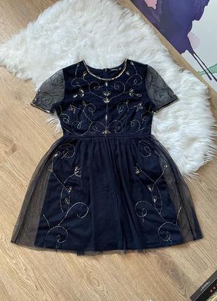 Бутик платье с украшением темно-синего цвета boohoo размер 405 фото