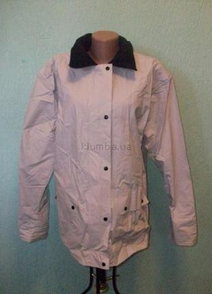 Водо и ветронепроницаемая ветровка на плохую погоду. дождевик. размер m