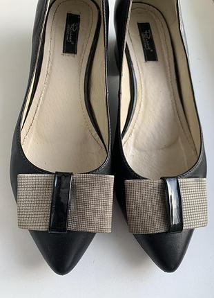 Туфлі-човники-балетки шкіряні respect. розмір вказаний 37, але йдуть на 38.6 фото