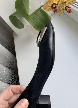 Туфлі-човники-балетки шкіряні respect. розмір вказаний 37, але йдуть на 38.9 фото